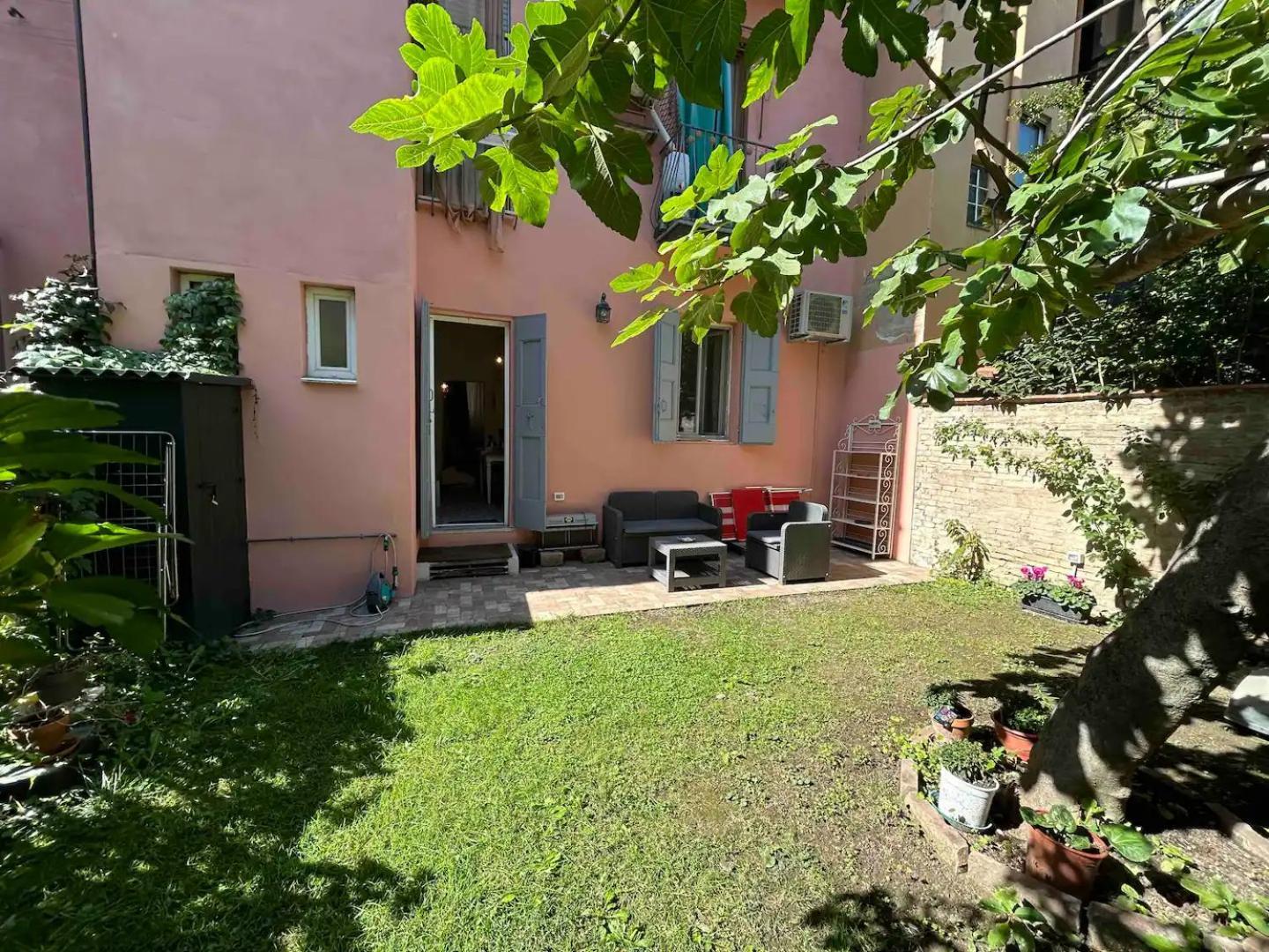 Oasis In The Centre Of Bologna Apartment Exterior photo